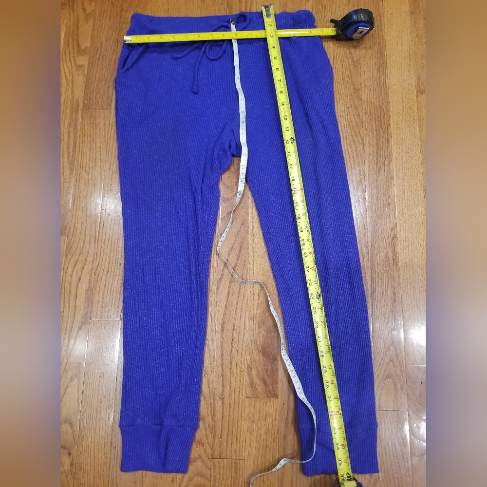 Beautiful Blue 2 Piece Comfy Set size Large - Picture 6 of 8